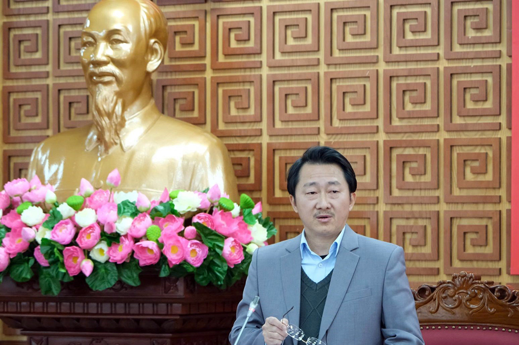 Đồng chí Sùng A Hồ, Phó Bí thư Thường trực Tỉnh ủy  phát biểu kết luận Hội nghị