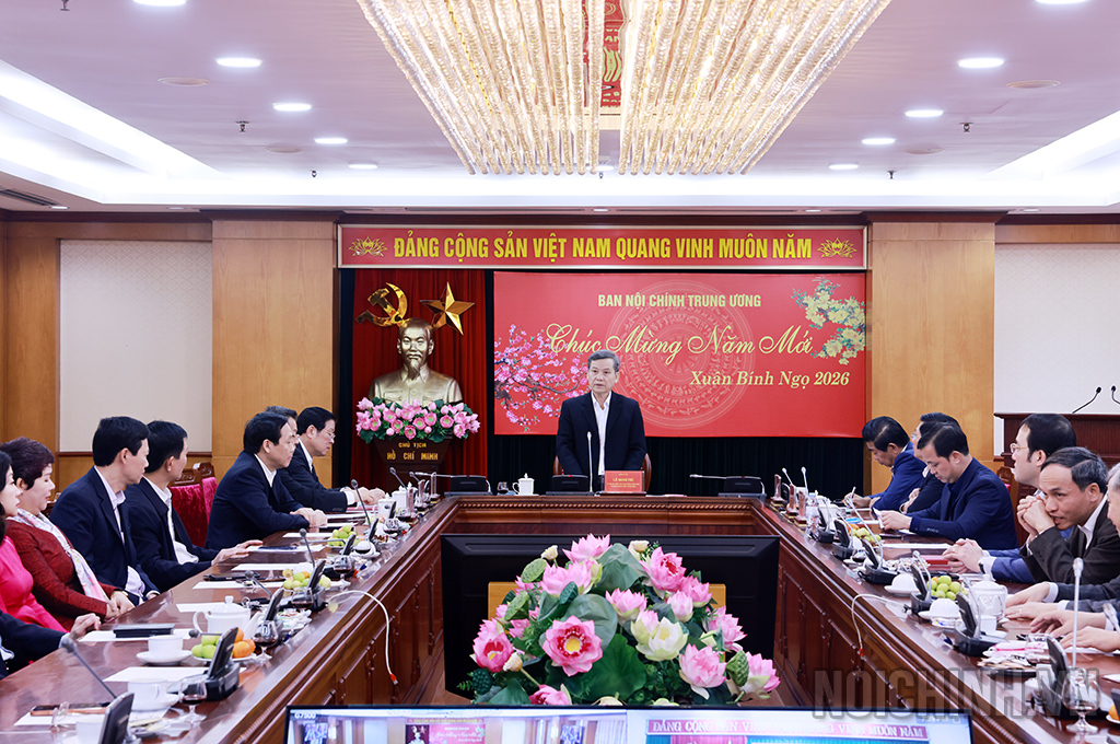 Đồng chí Lê Minh Trí, Ủy viên Bộ Chính trị, Bí thư Trung ương Đảng, Trưởng Ban Nội chính Trung ương phát biểu tại buổi gặp mặt