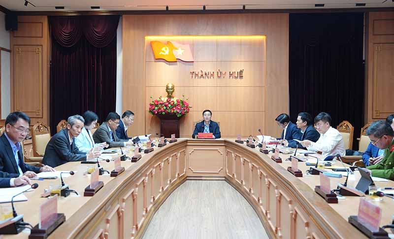 Quang cảnh Hội nghị Ban Thường vụ Thành ủy Huế