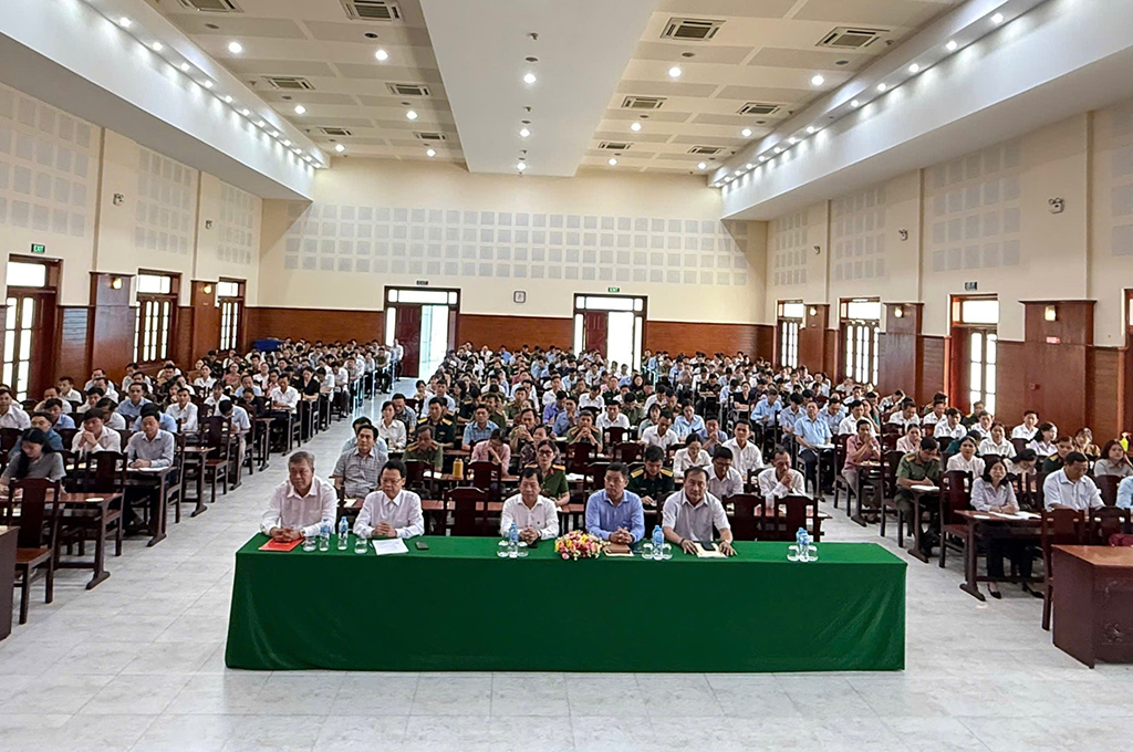 Các đại biểu tham dự Hội nghị 