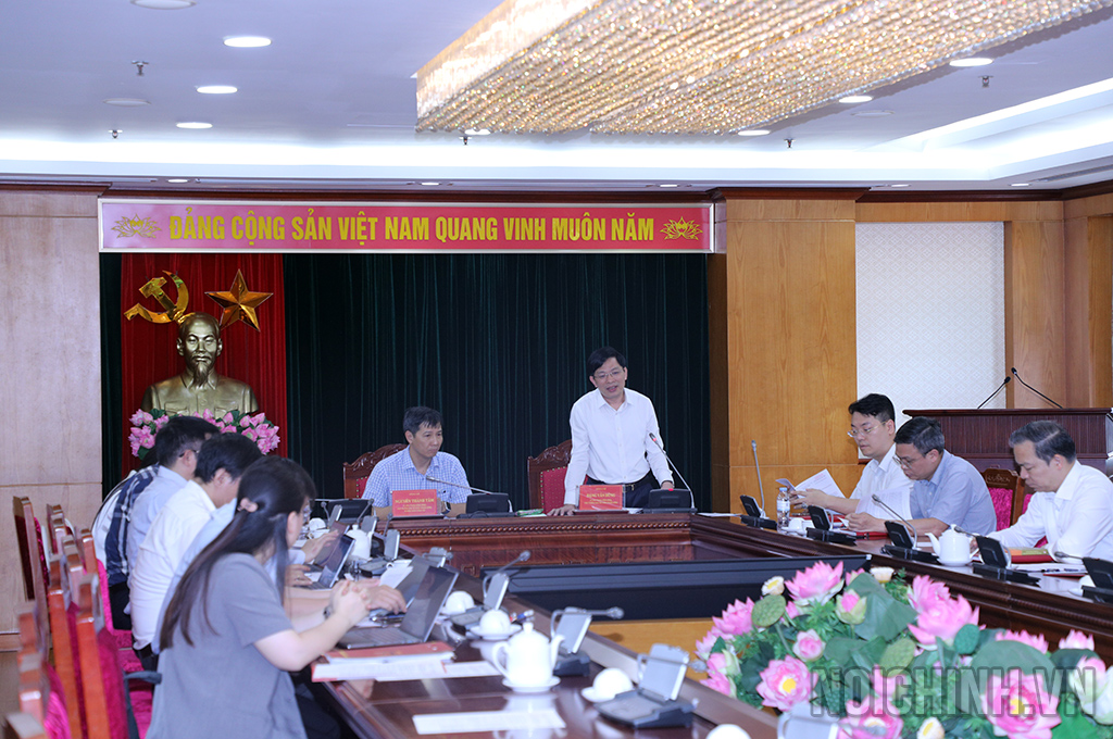 Đồng chí Đặng Văn Dũng, Ủy viên Trung ương Đảng, Phó Trưởng Ban Nội chính Trung ương phát biểu