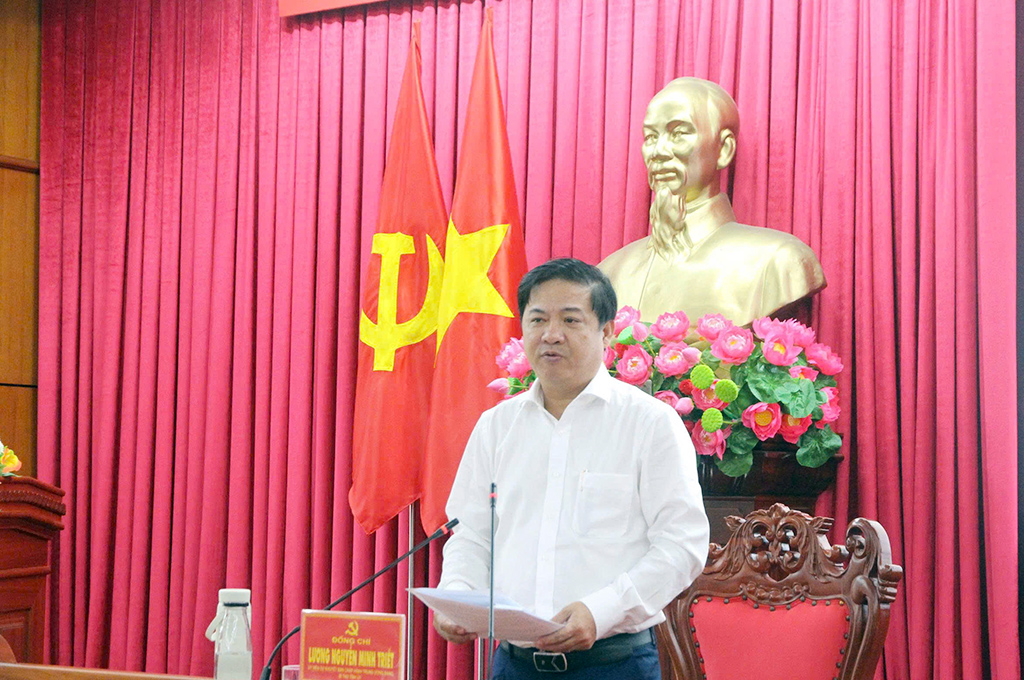 Đồng chí Bí thư Tỉnh ủy chỉ đạo xử lý quyết liệt các công trình, dự án chậm tiến độ, đẩy mạnh giải ngân vốn đầu tư