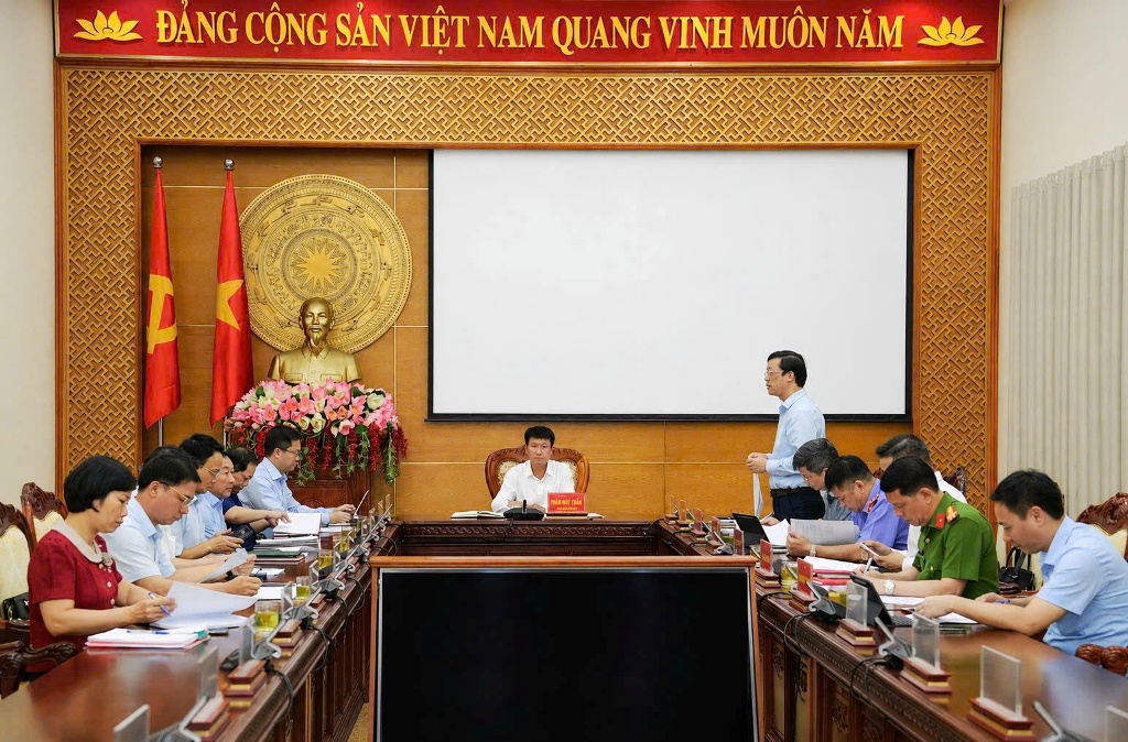 Quang cảnh cuộc họp