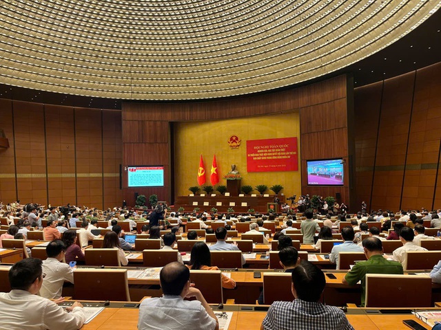Hội nghị toàn quốc nghiên cứu, học tập và triển khai thực hiện Nghị quyết Trung ương hai khóa XIV