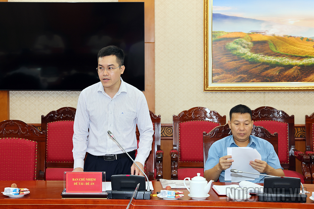 Thạc sỹ Nguyễn Ngọc Long, Chuyên viên Vụ Tham mưu, xử lý vụ án, vụ việc, Ban Nội chính Trung ương, Chủ nhiệm đề án trình bày báo cáo tóm tắt đề án