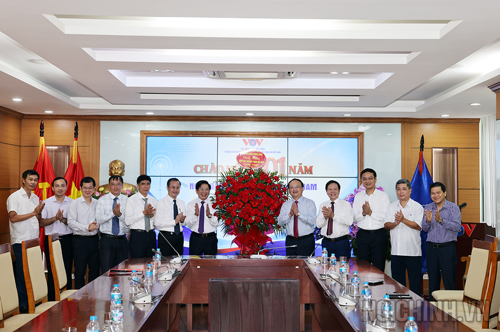 Đoàn cơ quan Ban Nội chính Trung ương chúc mừng Đài tiếng nói Việt Nam