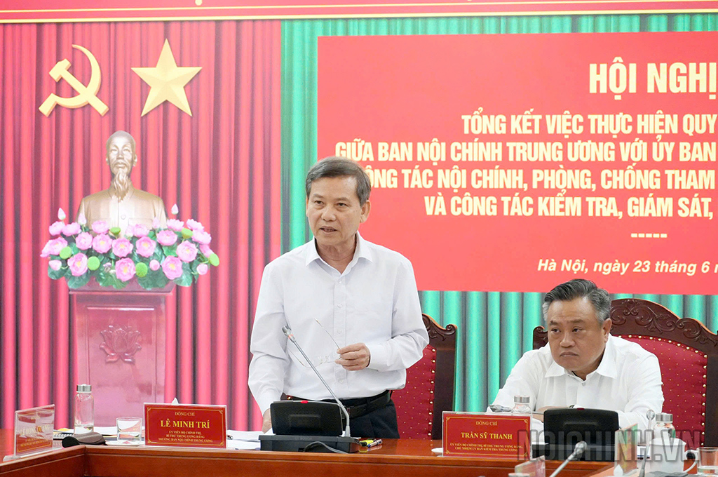 Đồng chí Lê Minh Trí, Ủy viên Bộ Chính trị, Bí thư Trung ương Đảng, Trưởng Ban Nội chính Trung ương phát biểu kết luận tại Hội nghị