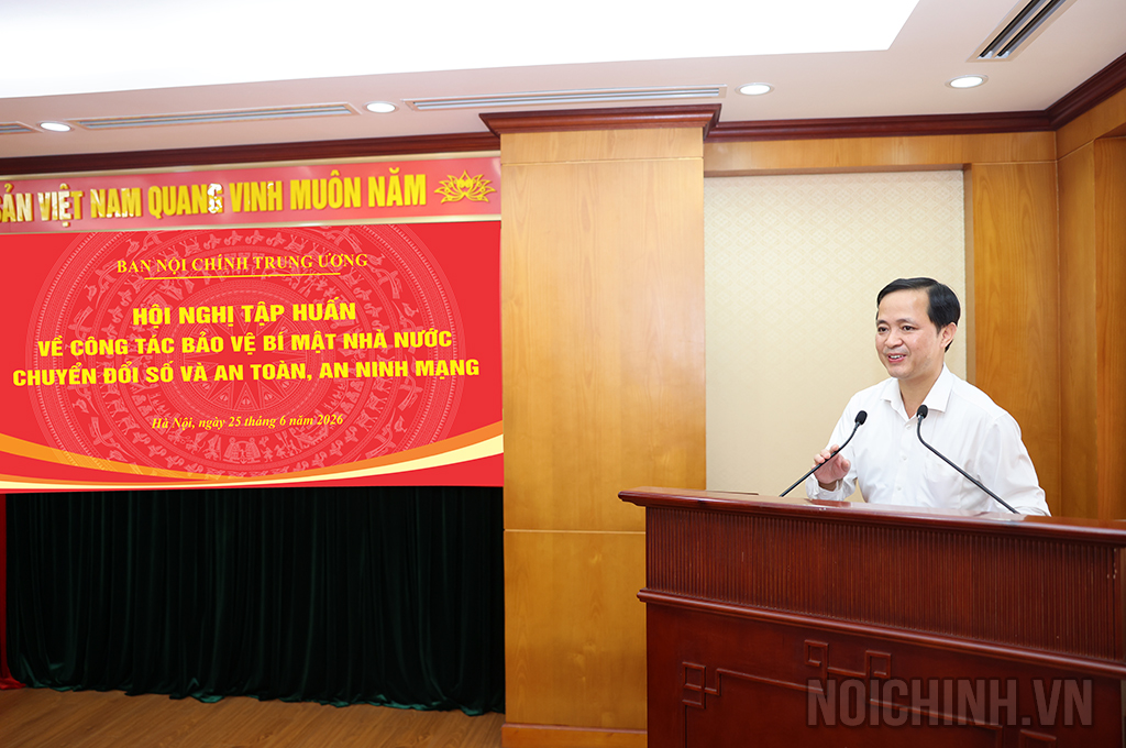 Đồng chí Nguyễn Xuân Trường, Phó Trưởng Ban, Trưởng Ban Chỉ đạo chuyển đổi số cơ quan Ban Nội chính Trung ương phát biểu