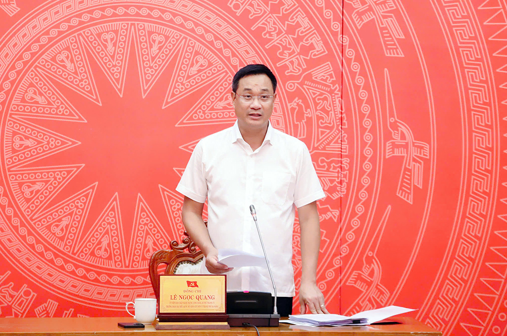 Đồng chí Lê Ngọc Quang, Ủy viên Trung ương Đảng, Bí thư Thành ủy, Trưởng Ban Chỉ đạo chủ trì Phiên họp
