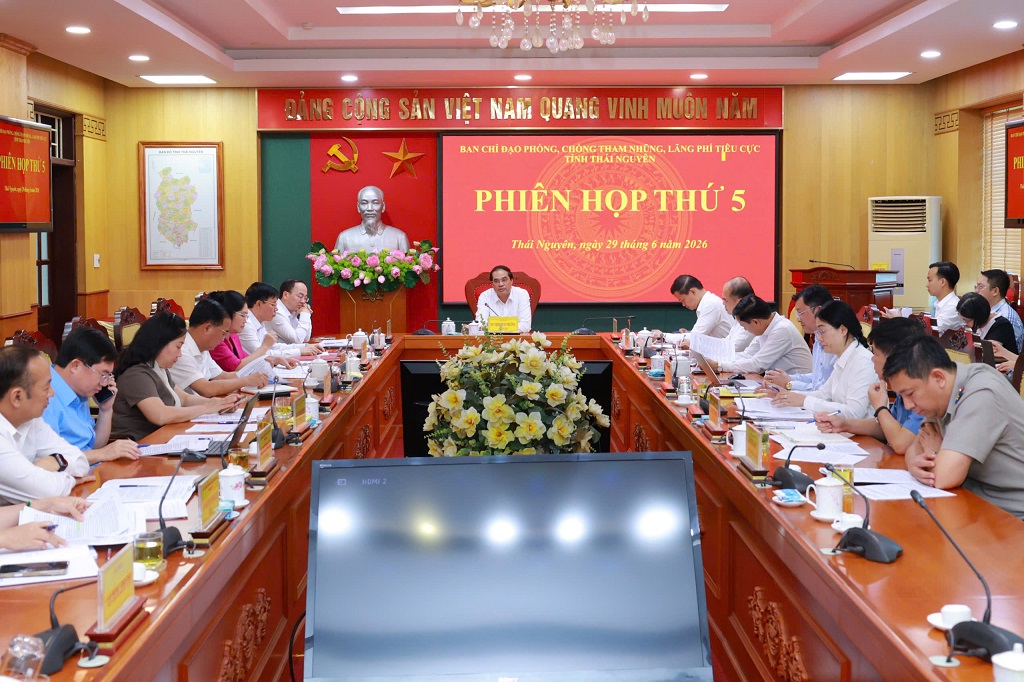 Quang cảnh Phiên họp