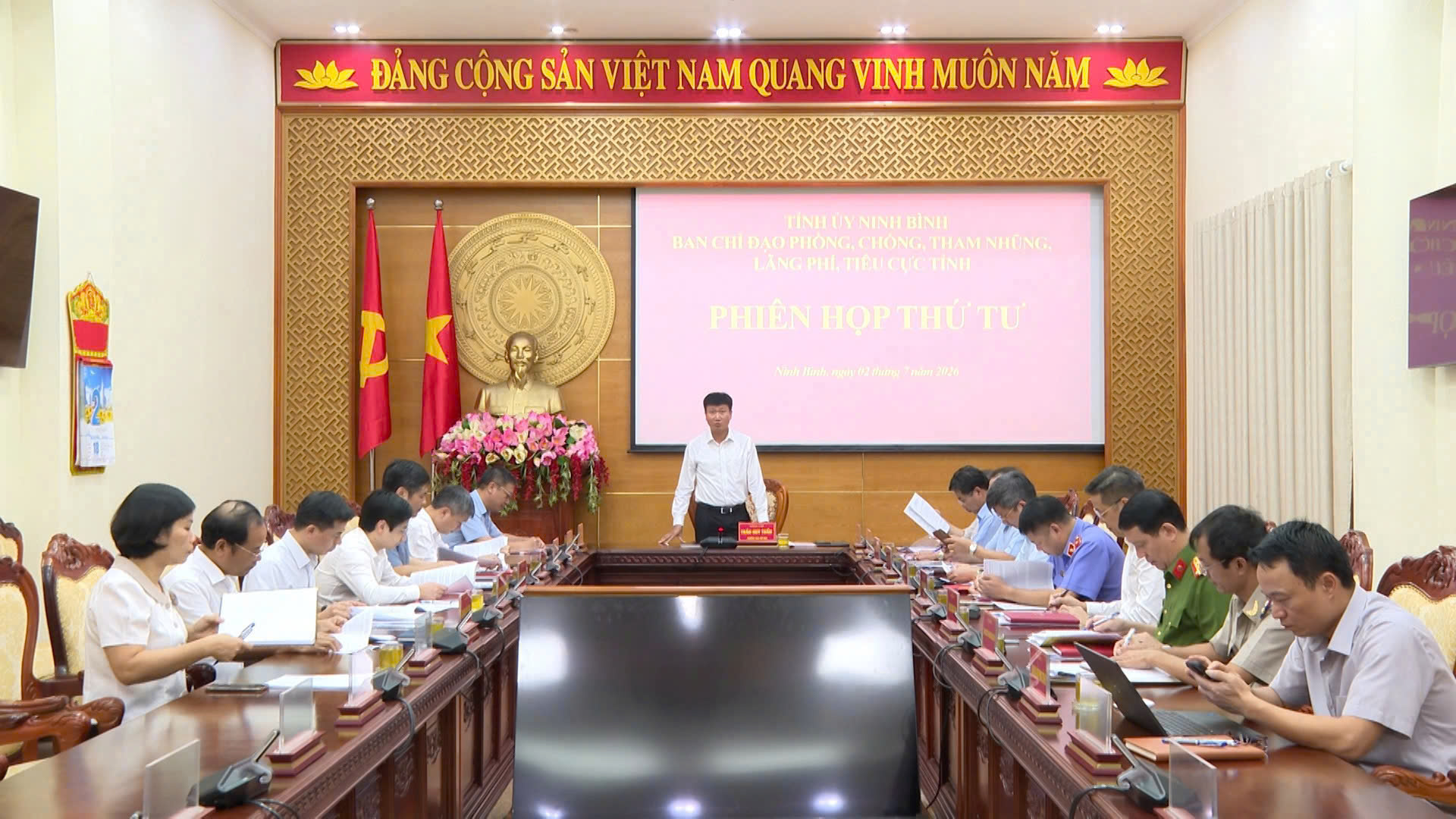Toàn cảnh Phiên họp