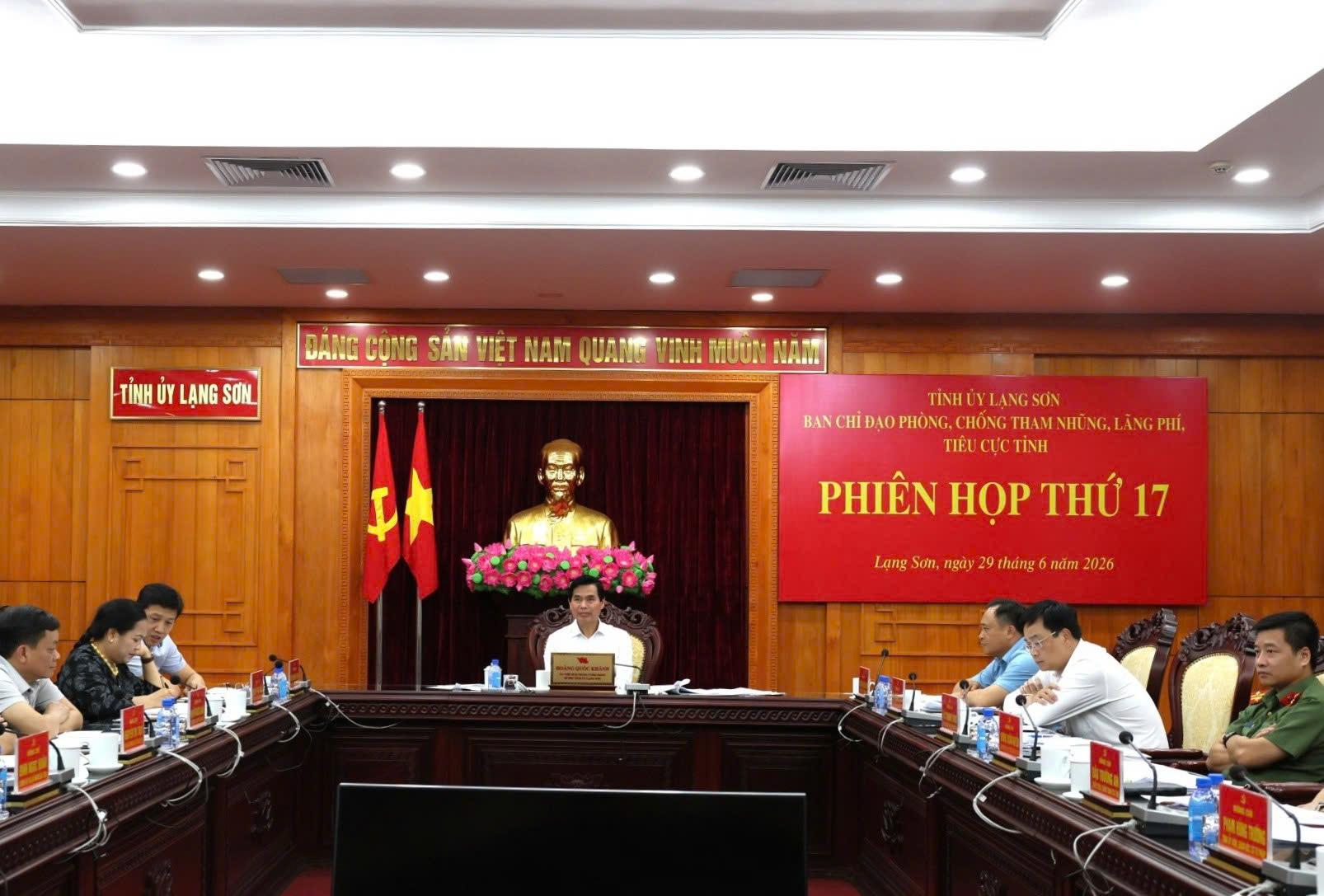 Toàn cảnh Phiên họp