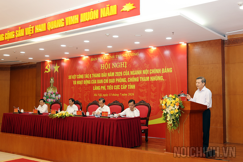 Đồng chí Lê Minh Trí, Ủy viên Bộ Chính trị, Bí thư Trung ương Đảng, Trưởng Ban Nội chính Trung ương, Phó Trưởng ban Thường trực Ban Chỉ đạo Trung ương về phòng, chống tham nhũng, lãng phí, tiêu cực phát biểu kết luận