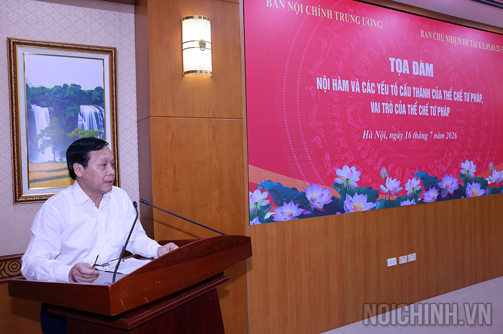 Đồng chí Nguyễn Thanh Hải, Trợ lý đồng chí Trưởng Ban Nội chính Trung ương, Chủ nhiệm Đề tài phát biểu tại tọa đàm