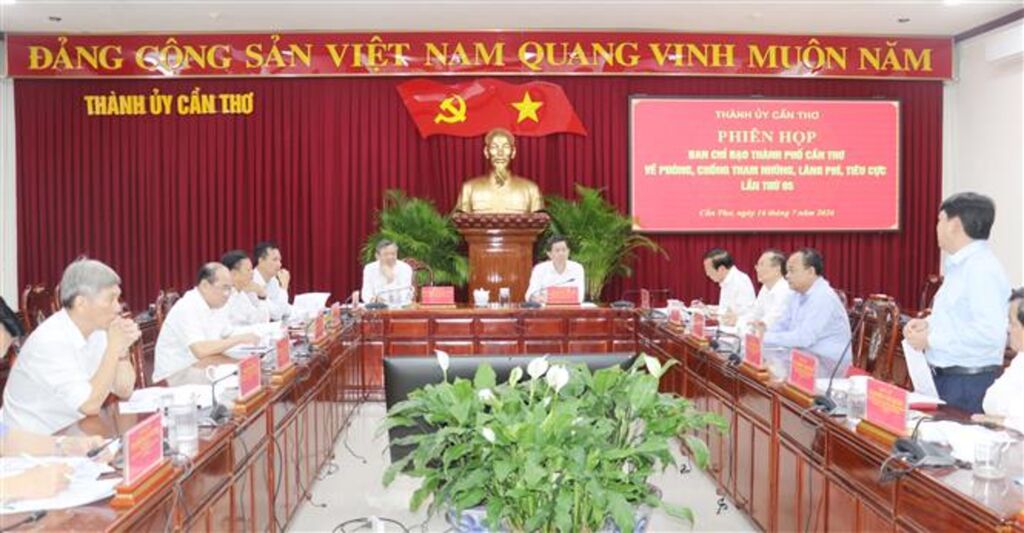 Quang cảnh Phiên họp